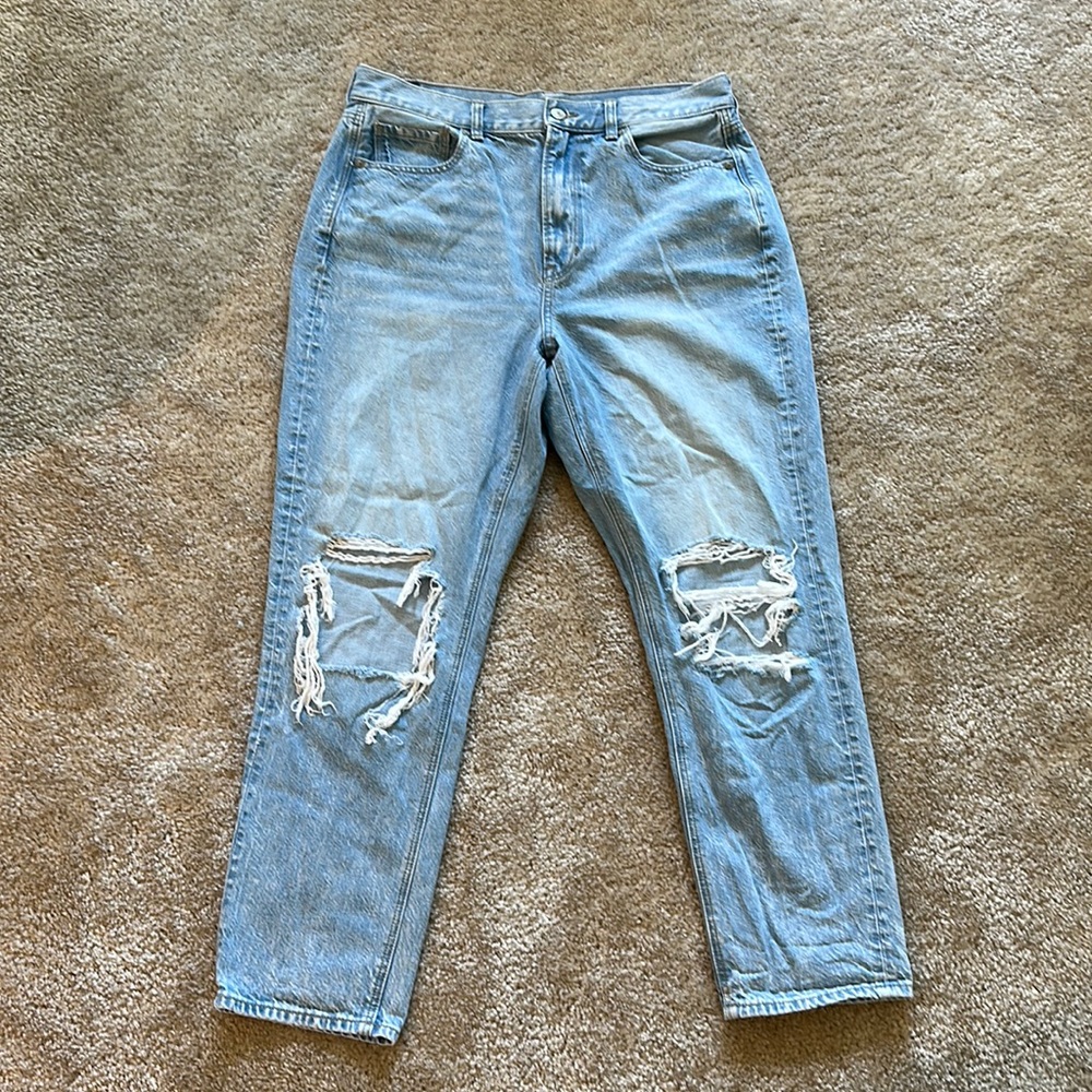 American Eagle Mom Jeans